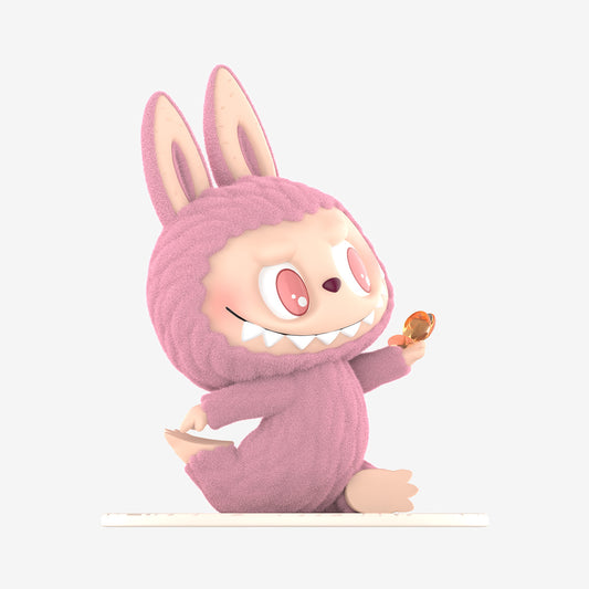 Figurine Labubu Confident – Lazy Yoga Series